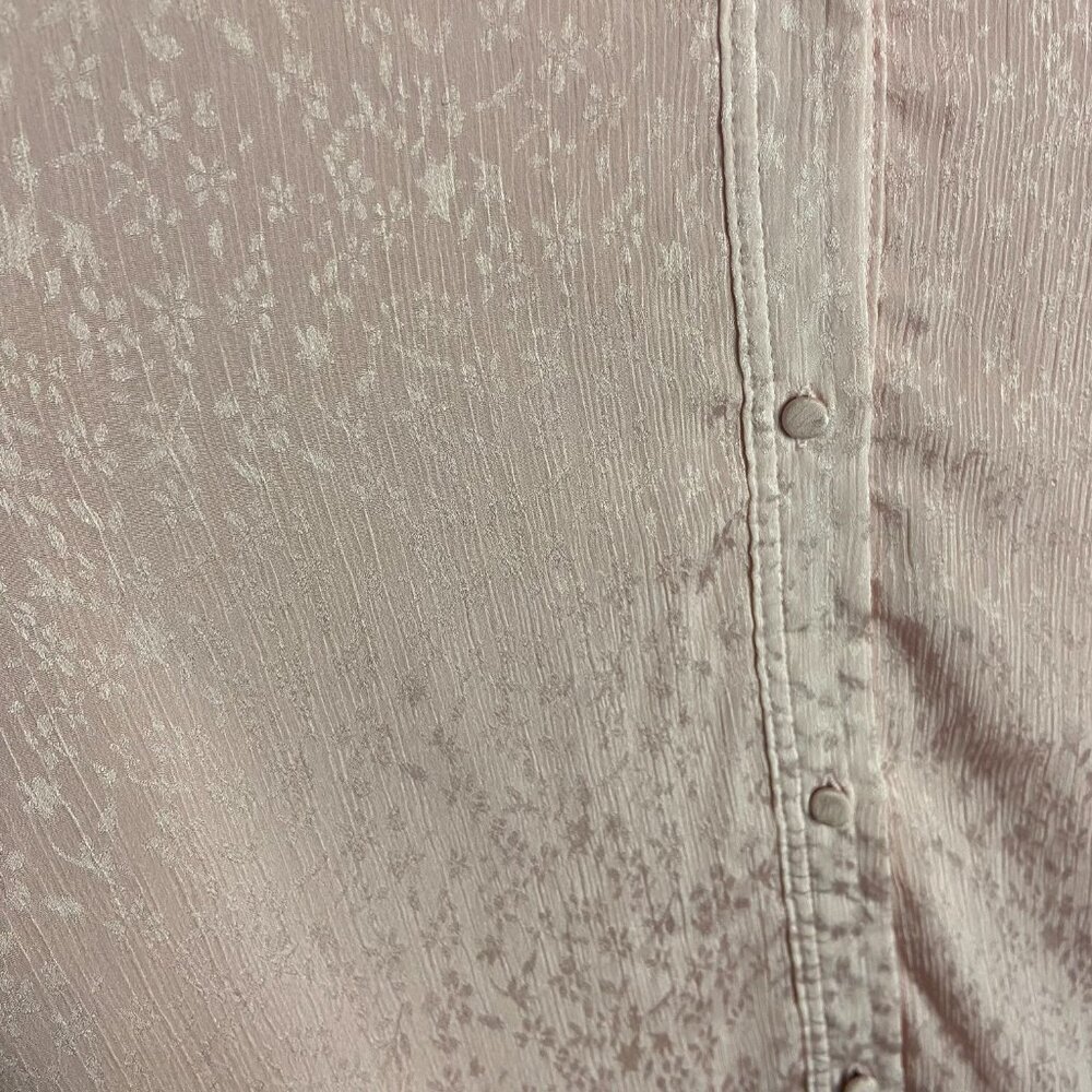 LC Lauren Conrad Plus Size 2x Button Front Shirt Light Pink Embossed Floral Work - Picture 3 of 7